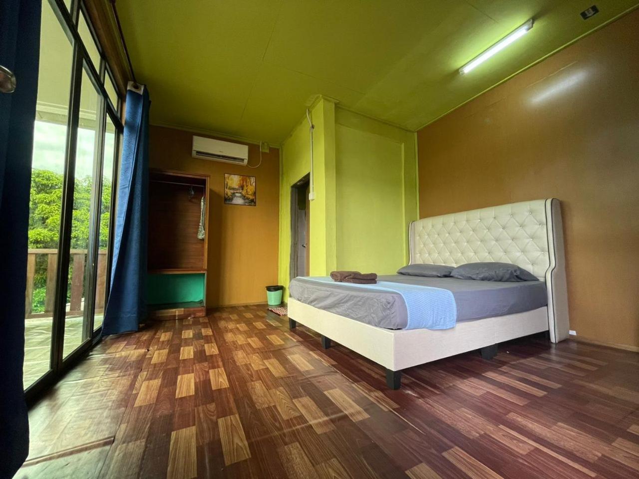 Perhentian Hazipah Hotel Kampong Pasir Hantu Bagian luar foto